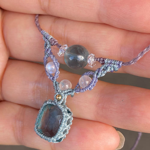 ティールブルー♢フローライト マクラメペンダントネックレス 01