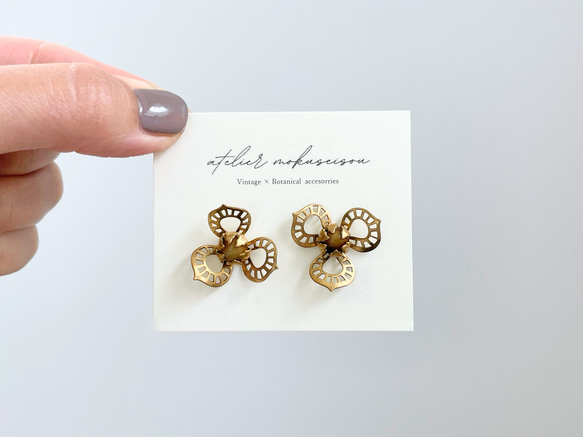 [hana] 蕾絲般的黃銅花朵耳環 ▷復古/優雅/邀請函/花朵/大號 第6張的照片