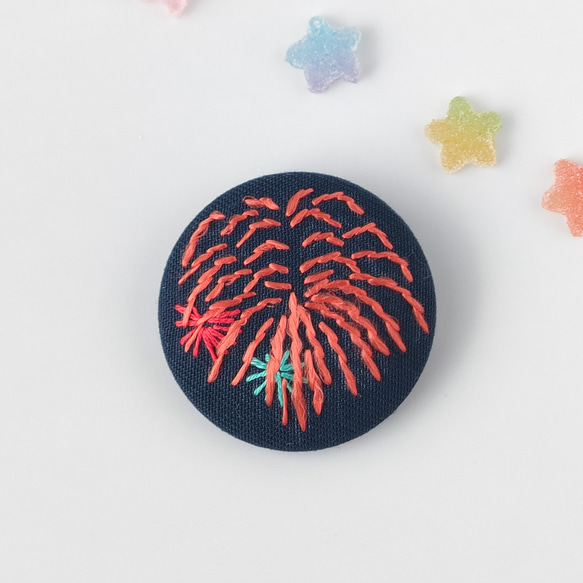 枝垂れ柳の花火刺繍ブローチ 絹糸 ブローチ かなちゃん手刺繍