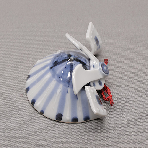 Amazon.co.jp: 陶器 兜 かぶと 焼物 節句 一点もの 作家 kabuto