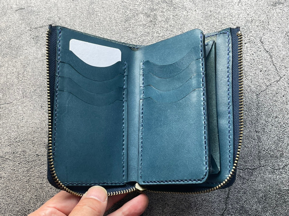 【手工縫製】仿古藍色真皮L型拉鍊真皮雙折錢包（鈔票看起來很漂亮。這款錢包專注於取放方便。 第4張的照片