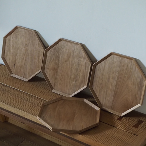 ヘレンド 八角形 手描き 兎のつまみ付きボンボン入れ 2種類 ヘレンド 八角形 手描き 兎のつまみ付きボンボン入れ 2種類