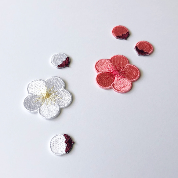 梅 つぼみセット 刺繍シール ワッペン 1枚目の画像