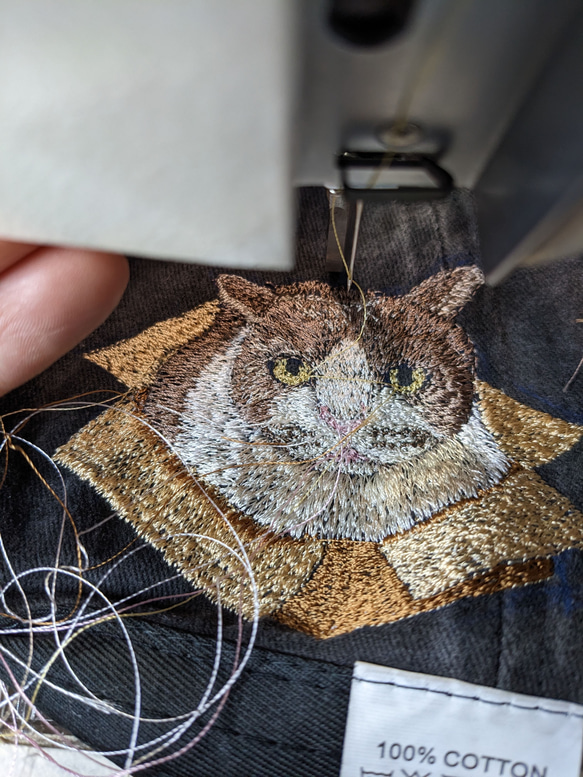 箱入りにゃんこ刺繍キャップ 9枚目の画像