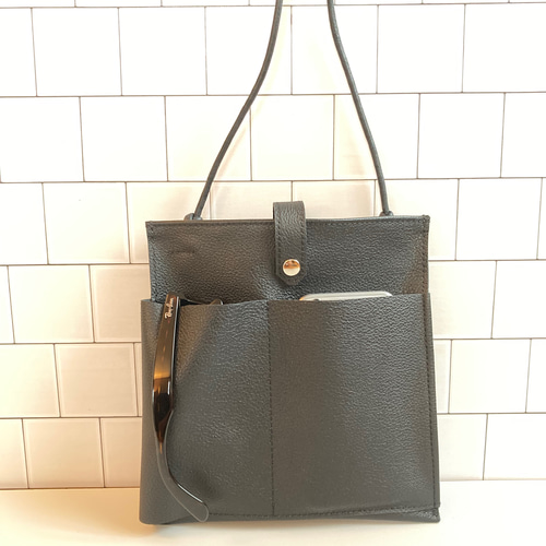 メガネケース付きレザーサコッシュ黒＊サングラスも入る ミニ