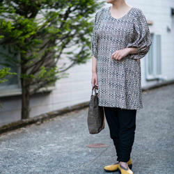 和柄　「紬」　五分袖　衿付き　チュニック　他　10点(写真掲載のお品) 和柄 「紬」 五分袖 衿付き チュニック 他 10点(写真掲載のお