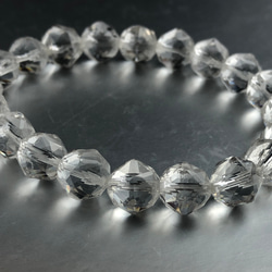 再販多数！幸福へ導く七色虹入り☆天然アイリスホワイト水晶