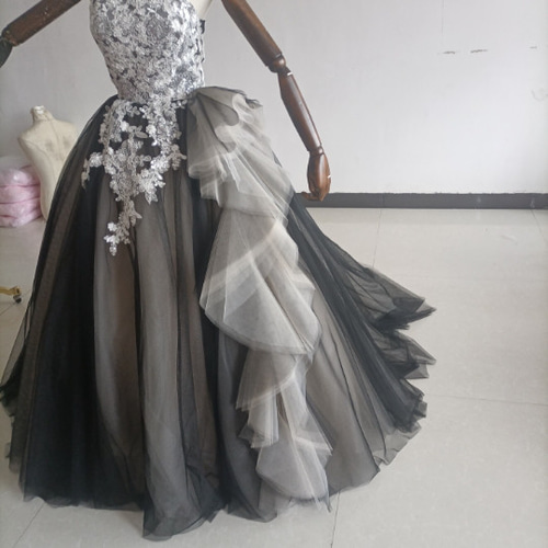 カラードレス キラキラ光る刺繍 ラッフルフリル 短トレーン チュール  