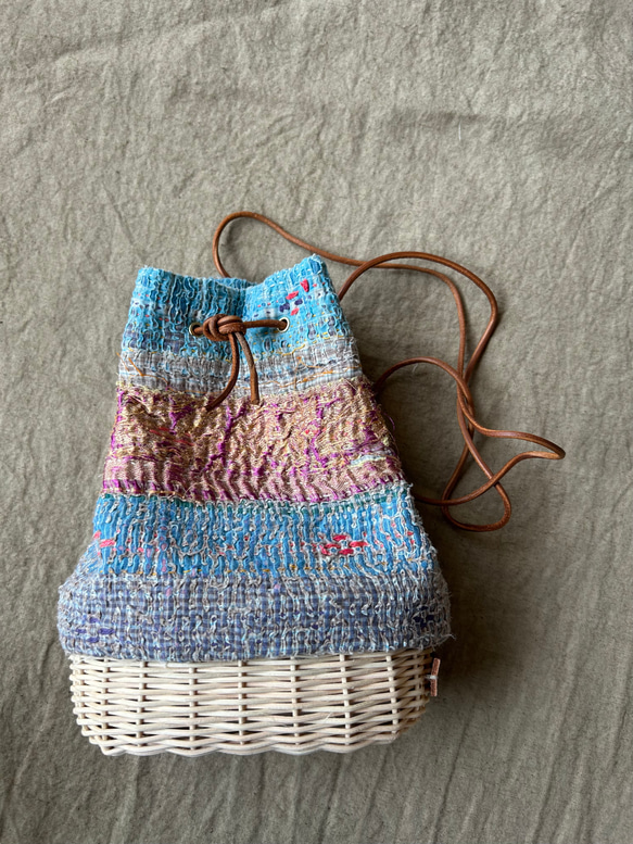 ラタン 籐とカンタキルトの巾着 ブルー かごバッグ enco 通販 16277856