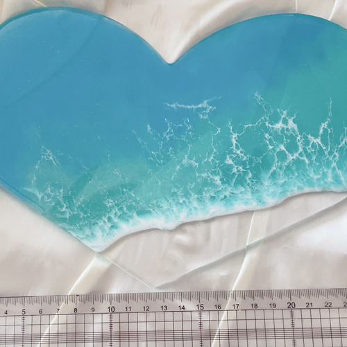 レジンアート　海アート　エポキシレジンアート　インテリア　壁掛け エポキシレジンの海、海レジン、レジンアート、ハートの海です
