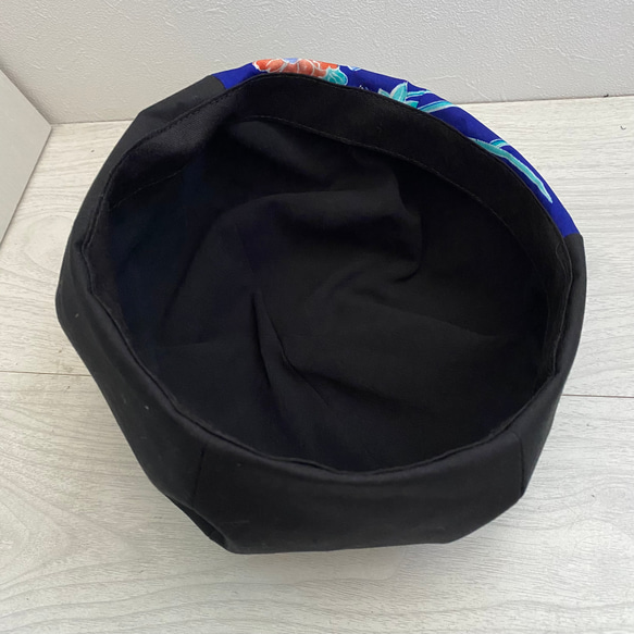 送料無料　着物リメイクのベレー帽（花×黒） 3枚目の画像