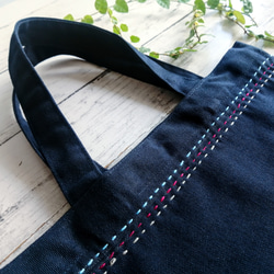 【刺繍】ミニトートバッグ　3本のライン　ネイビー　Sサイズ　帆布　コットン　手提げ　ランチバッグ 1枚目の画像