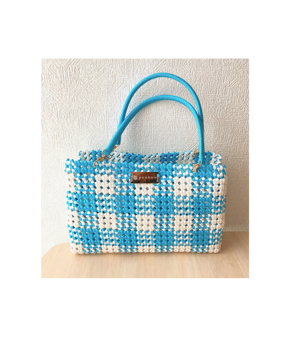 白✖️水色のハンドバッグ　handbag light blue 2枚目の画像