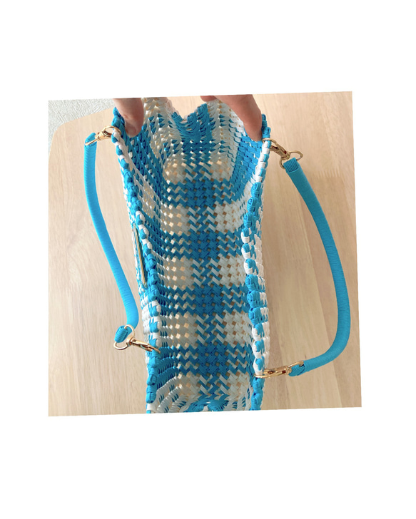 白✖️水色のハンドバッグ　handbag light blue 4枚目の画像