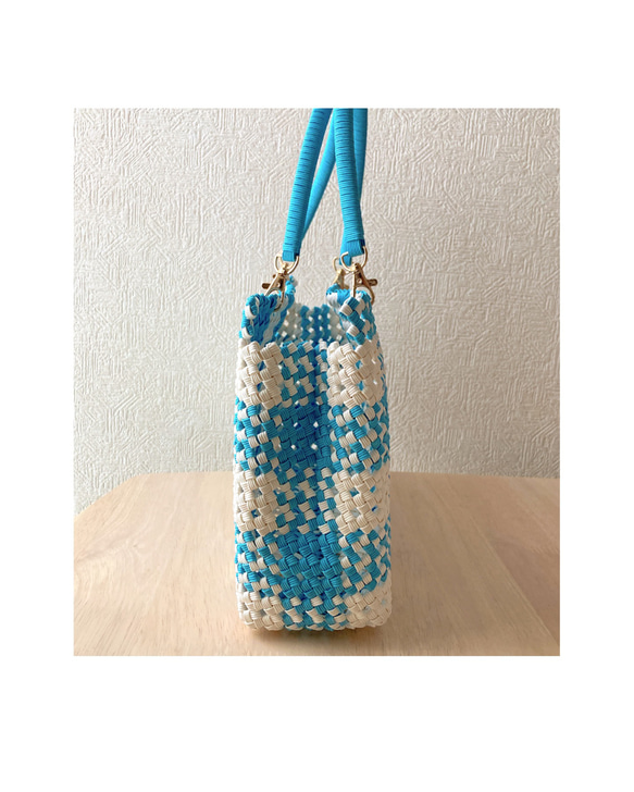 白✖️水色のハンドバッグ　handbag light blue 5枚目の画像
