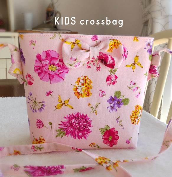 新商品☆*flowe  rpattern  KIDSクロスバッグ ピンク花柄 2枚目の画像