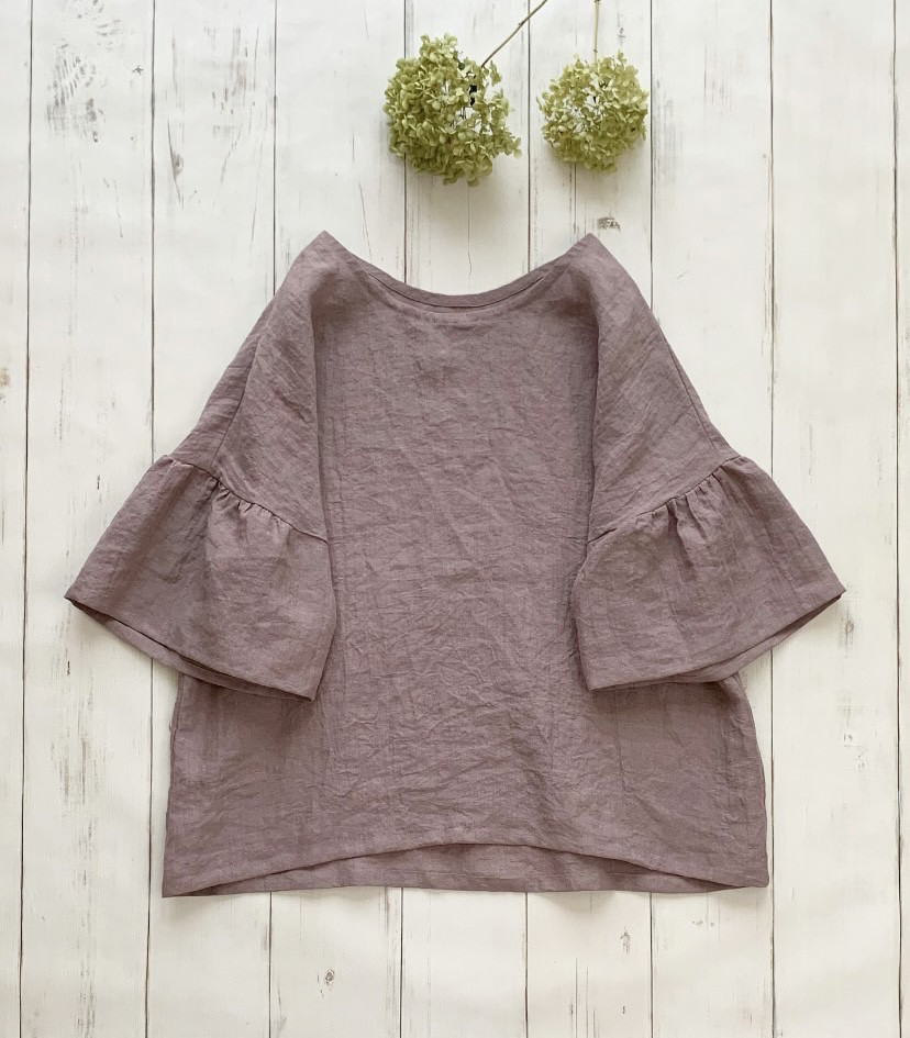 【夏限定・３日以内に発送】涼やかブラウス フレア袖　Belgium linen 100% * pink