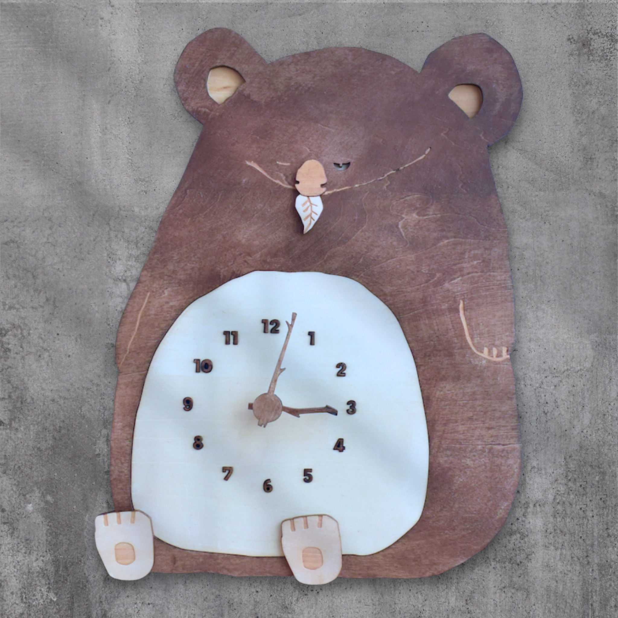 コアラがユーカリを食べながらユーカリの夢を見る レギュラーサイズ 時計 木製 掛け時計