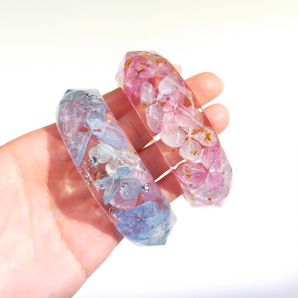 〜箔/ラメ入り 色を選べる紫陽花バングル〜アナベルアジサイ　ブルー　クリア　レジン　ハーバリウム　ドライフラワー透明　魚 16枚目の画像