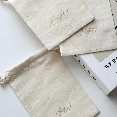 席札　巾着　ウェディング　結婚式 席札 巾着タイプ ウェディング 結婚式 おしゃれ 名入れ 小物入れ