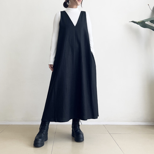 VカットAラインジャンパースカート cotton linen spandex (Black