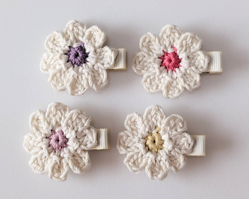 花びら多めのお花が可愛いヘアクリップ・ヘアアクセサリー・ヘア