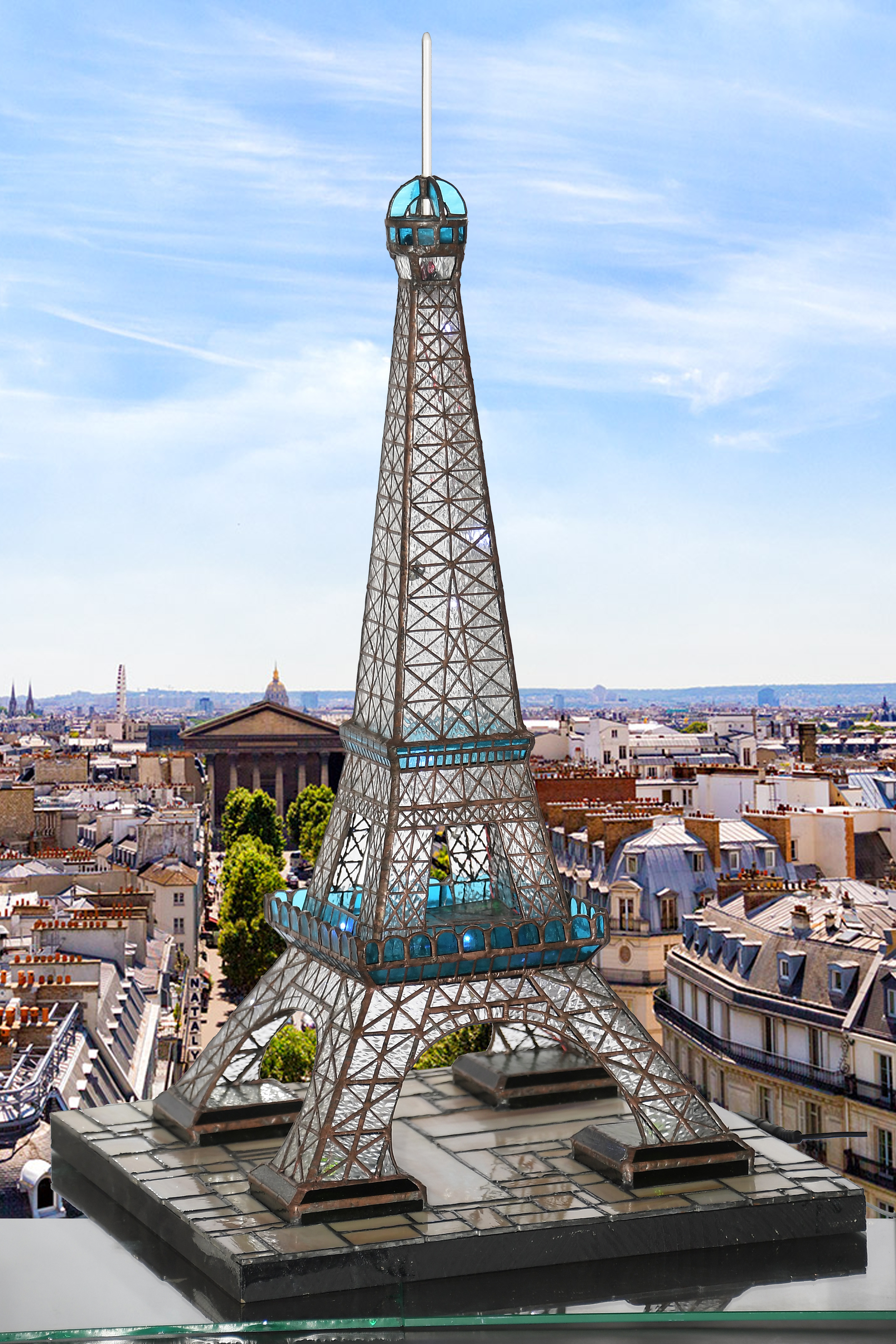 エッフェル塔風立体ランプ