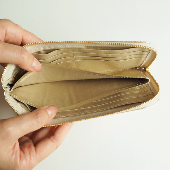 スリムで軽く大容量な長財布（シャンパンゴールド）14枚カードポケット◇牛革 自然なシュリンク◇レザー レディース 皮 11枚目の画像
