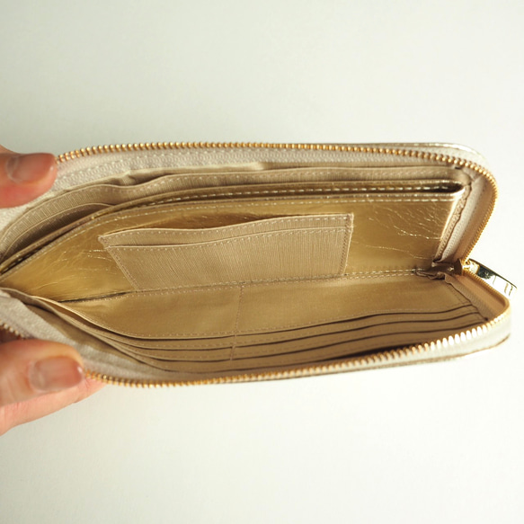 スリムで軽く大容量な長財布（シャンパンゴールド）14枚カードポケット◇牛革 自然なシュリンク◇レザー レディース 皮 10枚目の画像