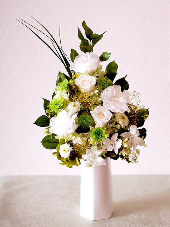 【仏花】白＆グリーンの花種いっぱいの豪華供花【供花】 3枚目の画像
