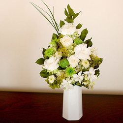 【仏花】白＆グリーンの花種いっぱいの豪華供花【供花】 4枚目の画像