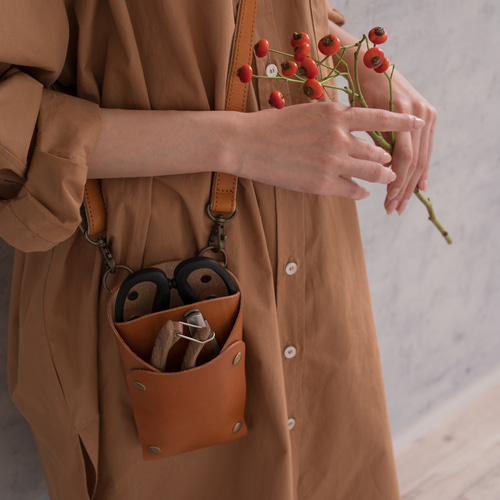 フローリストケース ホワイト・レッド 剪定ハサミ入れ 道具入れ その他