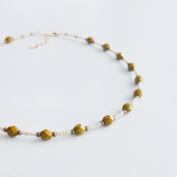 マスタードイエロー チェコ ガラス ビーズ ネックレス からし色 黄色