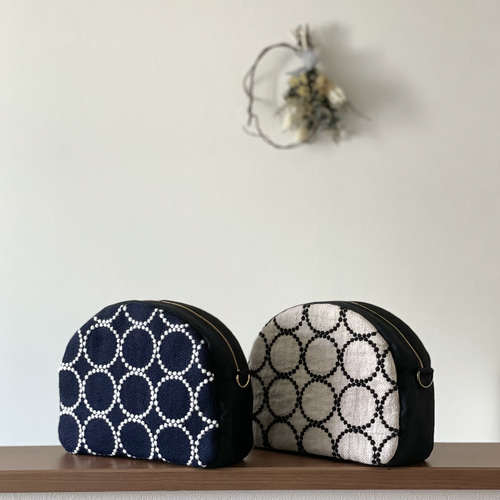 ⚮̈ミナペルホネン tambourine navy まるっこポシェットさん