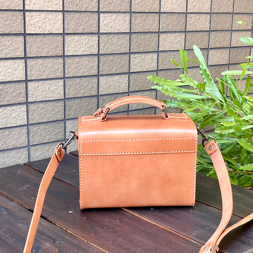 ヌメ革　ショルダーバッグ　レトロ　スイス　campa natura ハンドメイド