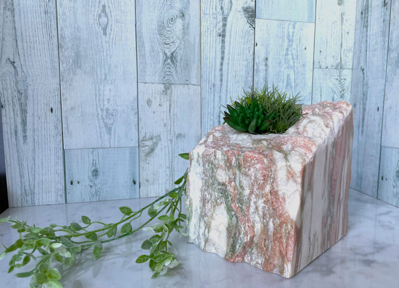 大理石ノルウェジャンローズ 一輪挿し・花瓶・花器 関ヶ原石材（株