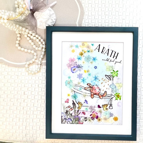 押し花49額装　ミュシャの台紙にデザインしました シャボン玉ふわふわ うさぎさんの楽しいバスタイム！ 押し花額