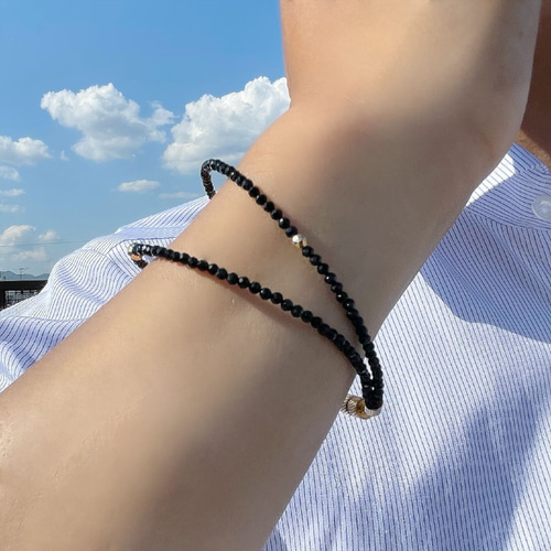 K18×天然石】ダイヤカットオニキス 2連ブレスレット 3種類から K18×天然石】ダイヤカットオニキス 2連ブレスレット 3種類から