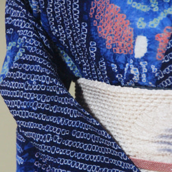 ◇現代 有松鳴海絞　浴衣◇【紺水色桃他】薄羽の蝶が幻想的に舞う　トールサイズ裄68ｃｍ木綿浴衣　 10枚目の画像