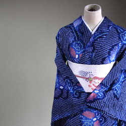 ◇現代 有松鳴海絞　浴衣◇【紺水色桃他】薄羽の蝶が幻想的に舞う　トールサイズ裄68ｃｍ木綿浴衣　 6枚目の画像