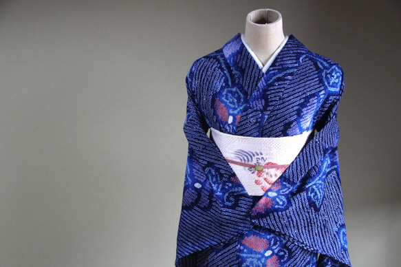 ◇現代 有松鳴海絞　浴衣◇【紺水色桃他】薄羽の蝶が幻想的に舞う　トールサイズ裄68ｃｍ木綿浴衣　 6枚目の画像