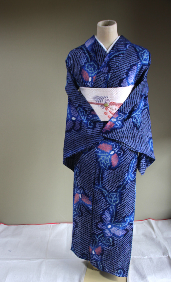 ◇現代 有松鳴海絞　浴衣◇【紺水色桃他】薄羽の蝶が幻想的に舞う　トールサイズ裄68ｃｍ木綿浴衣　 17枚目の画像