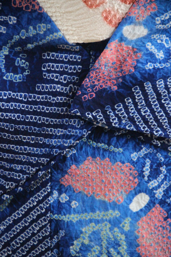 ◇現代 有松鳴海絞　浴衣◇【紺水色桃他】薄羽の蝶が幻想的に舞う　トールサイズ裄68ｃｍ木綿浴衣　 8枚目の画像