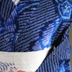 ◇現代 有松鳴海絞　浴衣◇【紺水色桃他】薄羽の蝶が幻想的に舞う　トールサイズ裄68ｃｍ木綿浴衣　 13枚目の画像