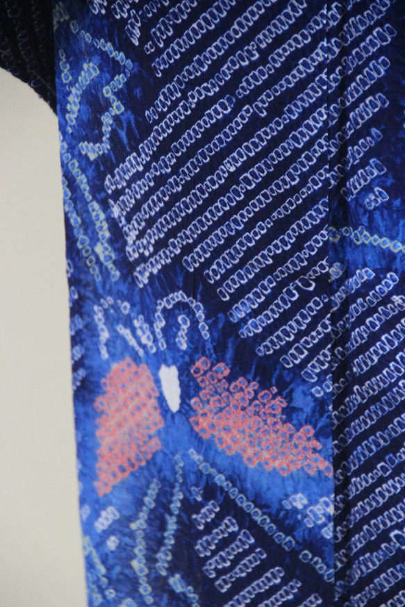 ◇現代 有松鳴海絞　浴衣◇【紺水色桃他】薄羽の蝶が幻想的に舞う　トールサイズ裄68ｃｍ木綿浴衣　 9枚目の画像