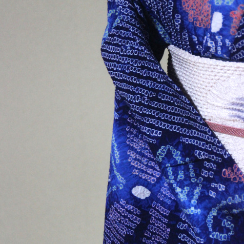 ◇現代 有松鳴海絞 浴衣◇【紺水色桃他】薄羽の蝶が幻想的に舞う