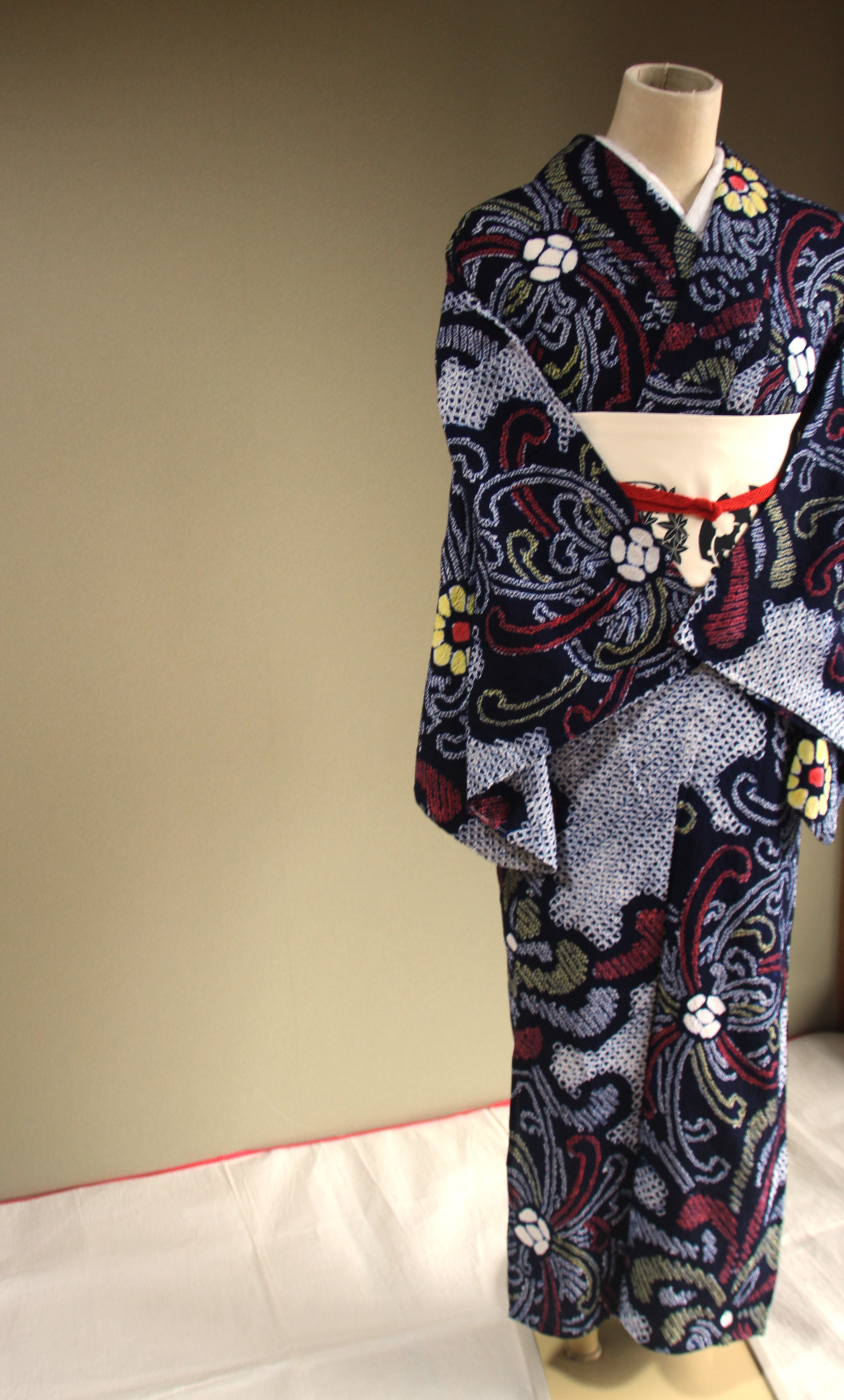 希少✨トールサイズ身幅やや大きめ　新品美品✨有松鳴海絞り浴衣　藤色ぼかし染め 希少✨トールサイズ身幅やや大きめ 新品美品✨有松鳴海絞り浴衣