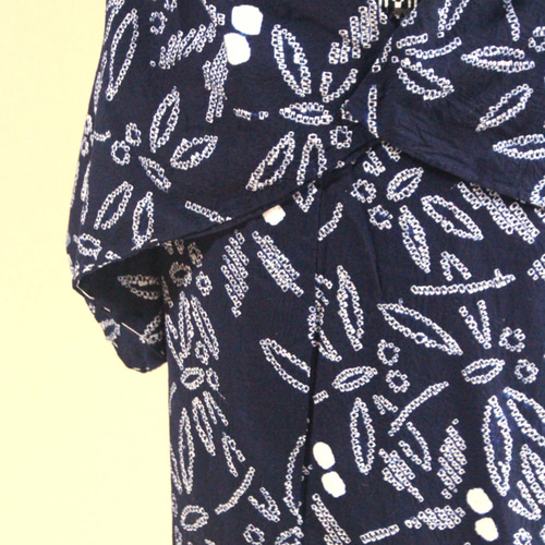 専用　有松鳴海絞り 黒　極美品 ◇現代 有松鳴海絞 浴衣◇【濃紺黄朱他】藤と花つなぎがレトロ