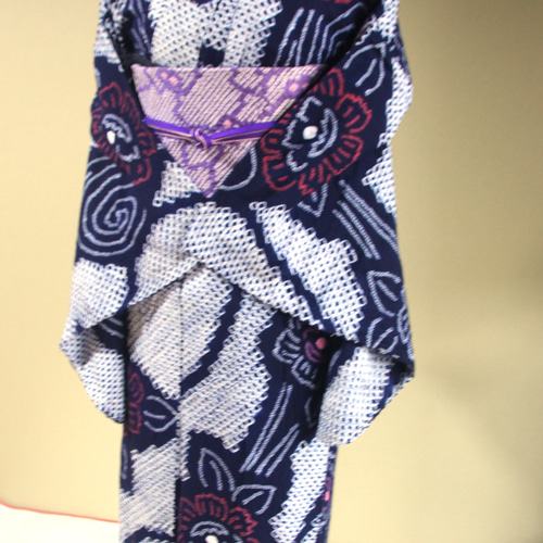 ◇現代 有松鳴海絞 浴衣◇【濃紺紅】美しさの象徴 芍薬に水流模様が