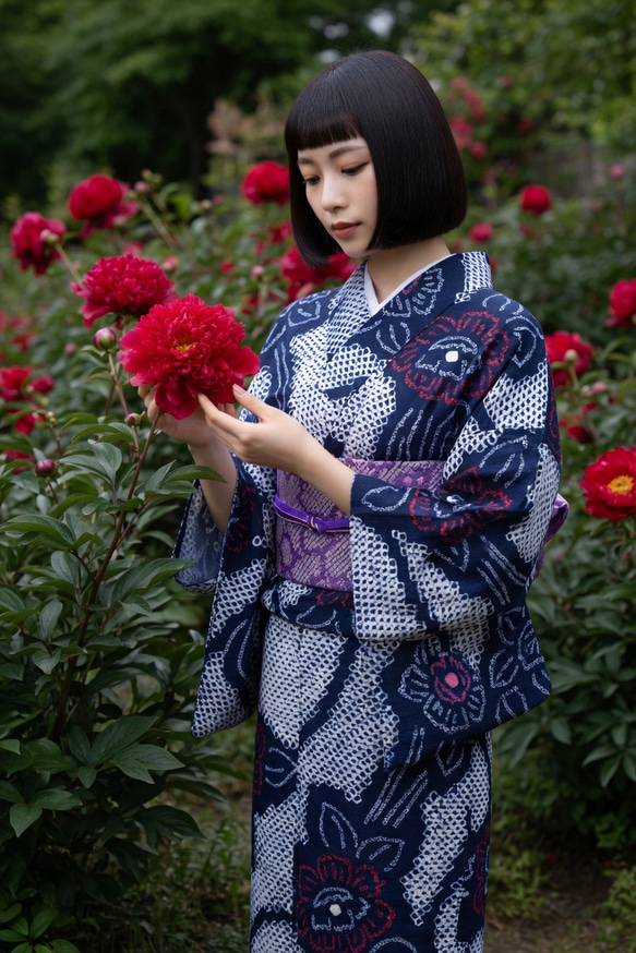 ◇現代 有松鳴海絞 浴衣◇【濃紺紅】美しさの象徴 芍薬に水流模様が